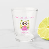 Whimsical Owl Lover "You Are 'Hootiful'" Schnapsglas (Vorderseite)