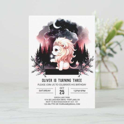 Whimsical Pastel Lion Birthday Einladung (Stehend Vorderseite)