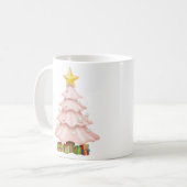 Whimsical Pastel Pink Weihnachtsbaum mit Schachtel Kaffeetasse (Vorderseite Links)