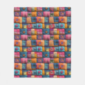 Whimsical Patchwork Quilt Pattern: farbiges Design Fleecedecke (Vorderseite)