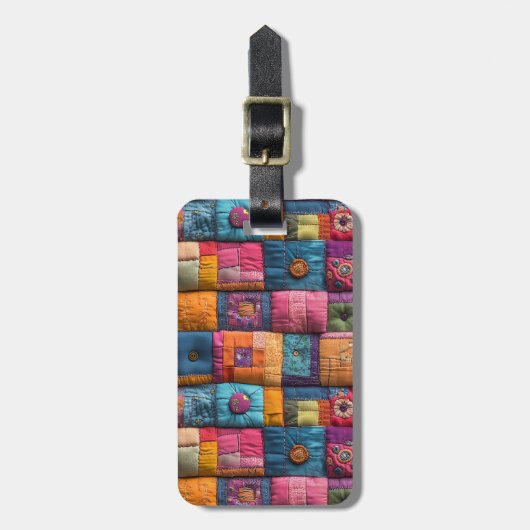 Whimsical Patchwork Quilt Pattern: farbiges Design Gepäckanhänger (Vorderseite vertikal)