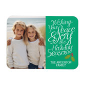 Whimsical Peace and Joy Holly Berry Holiday Foto Magnet (Horizontal)