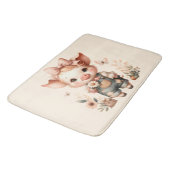 Whimsical Piglet in Pastel Overalls Peach Badematte (Schrägansicht)