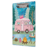 Whimsical Pink Camper Van Camping Scene Klemmbrett (Links)