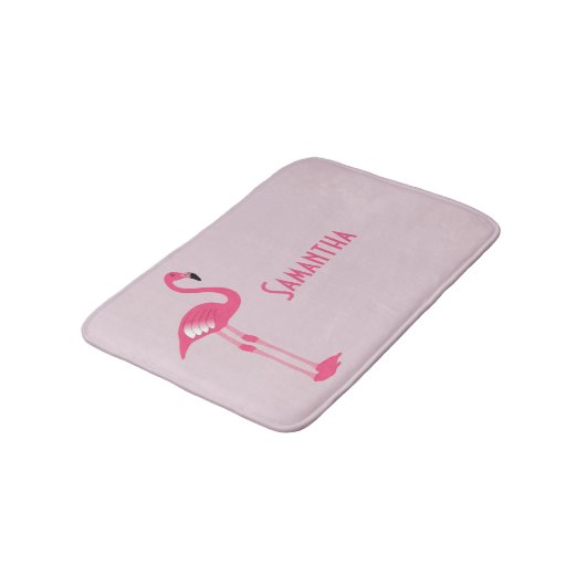 Whimsical Pink Flamingo Custom Bath Mat Badematte (Schrägansicht)