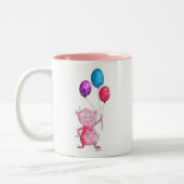 Whimsical Pink Pig mit Balloons Zweifarbige Tasse (Links)