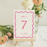 Whimsical Pink Wedding Tischnummer Card<br><div class="desc">Whimsical Pink Wavy Line Rahmen,  Hochzeitskarte Tischnummer. Bitte beachten Sie,  dass die Tischnummern nummeriert und einzeln in Ihren Warenkorb aufgenommen werden müssen. Sie können die Farbe und die Schriftart des Rahmens ändern,  indem Sie die Funktion "Bearbeiten mit dem Designwerkzeug" auswählen.</div>