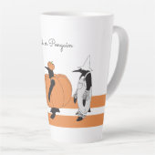Whimsical Pumpkin Penguin Funny Halloween Milchtasse (Rechte Ecke)