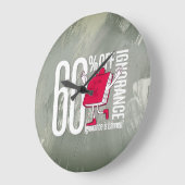 Whimsical Red Book Ignorance is Banned Acrylic Große Wanduhr (Winkel)