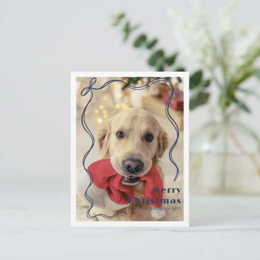 Whimsical Red Ribbon Pet Foto Frohe Weihnachten Postkarte (Stehend Vorderseite)