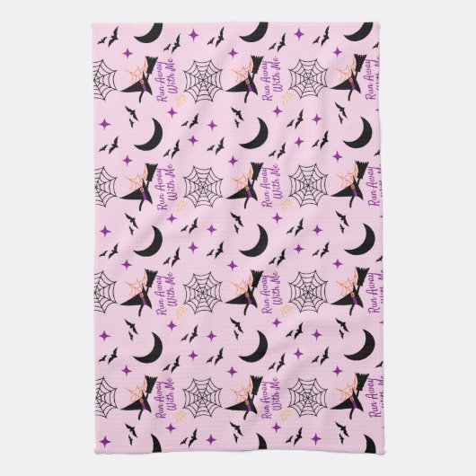 Whimsical "Run Away with Me" Halloween Hexe & Bat Geschirrtuch (Vertikal)