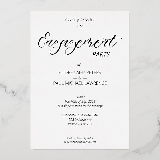 Whimsical Script Custom Photo Couple Engagement Folieneinladung (Rückseite)