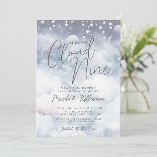 Whimsical sie ist auf Cloud Nine Baby Dusche Einladung (Stehend Vorderseite)