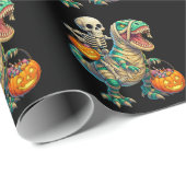 Whimsical Skeleton Riding Mummy T-Rex Halloween Geschenkpapier (Rolleneckpunkt)