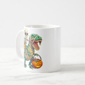 Whimsical Skeleton Riding Mummy T-Rex Halloween Kaffeetasse (Vorderseite Links)