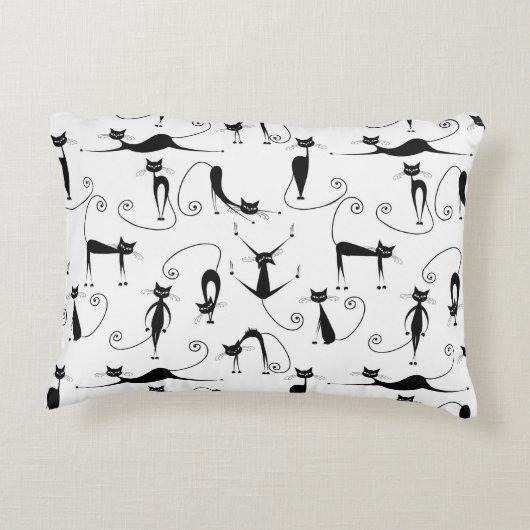 Whimsical Skinny Black Cat Muster Dekokissen (Rückseite)