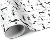Whimsical Skinny Black Cat Muster Geschenkpapier (Rolleneckpunkt)