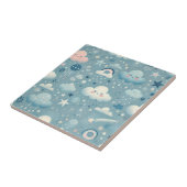 Whimsical Sky Muster mit Wolken, Sternen - Blau Fliese (Seite)