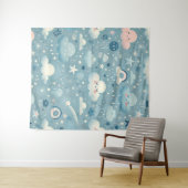 Whimsical Sky Muster mit Wolken, Sternen - Blau Wandteppich (Beispiel (Horizontal))