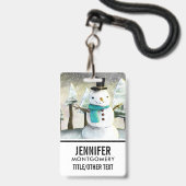 Whimsical Snowman im Winter Weihnachtslandschaft Ausweis (Rückseite mit Lanyard)