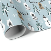 Whimsical Snowmen Rentier und Bäume Geschenkpapier (Rolleneckpunkt)