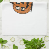 Whimsical Spooky Pumpkin with Ghosts, Cats & Hallo Geschirrtuch (Gefaltet)