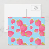 Whimsical Strawberry Pattern auf blau Postkarte (Vorne/Hinten)