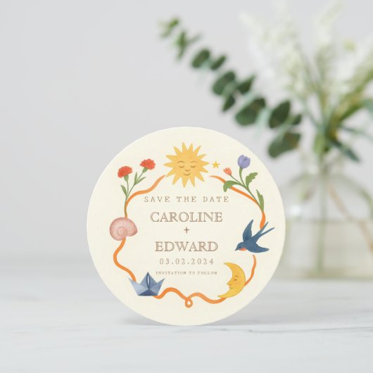 Whimsical Sun and Moon Round Save the Date Einladung (Stehend Vorderseite)
