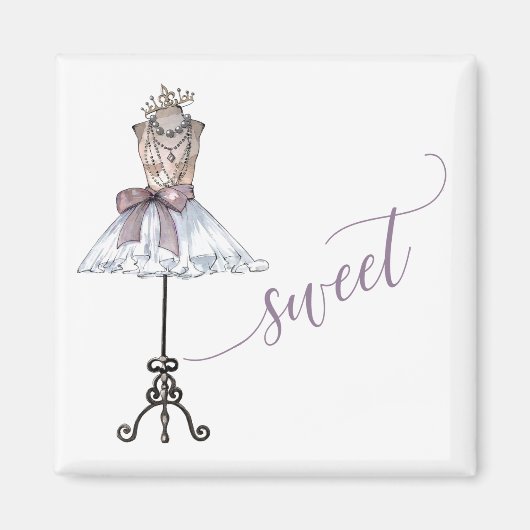 Whimsical "Sweet" Mannequin mit Tutu Magnet (Vorne)