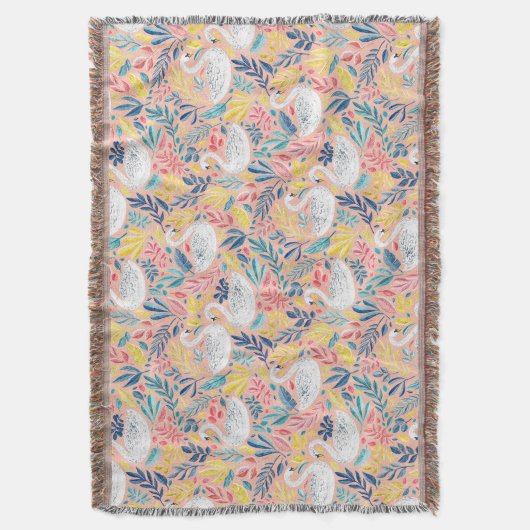 Whimsical Sweet Swans on Pale Pink Decke (Vorderseite Vertikal)