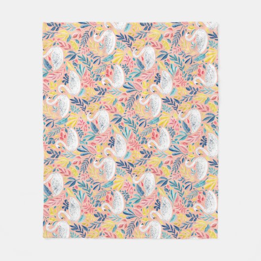 Whimsical Sweet Swans on Pale Pink Fleecedecke (Vorderseite)