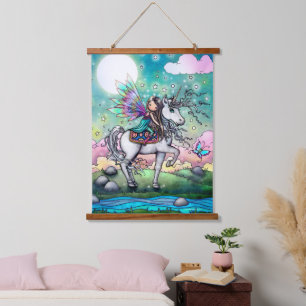 Whimsical Unicorn and Fairy Sweet Illustration Wandteppich Mit Holzrahmen