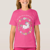 Whimsical Unicorn innerhalb eines Kranzes T-Shirt (Vorderseite)