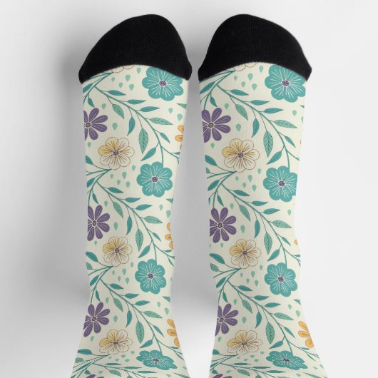 Whimsical Vintage Floral Cream Patterned  Socken (Oben)