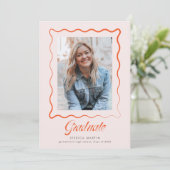 Whimsical Wavy Border Graduation Announcement Einladung (Stehend Vorderseite)