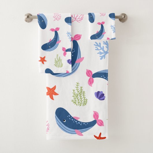 Whimsical Whales and Coral Seamless Pattern Badhandtuch Set (Insitu)