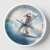 Whimsical White Poodle Surfen Uhr (Vorderseite)