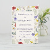 Whimsical Wildblume Ecru & Sage Wedding Einladung (Stehend Vorderseite)