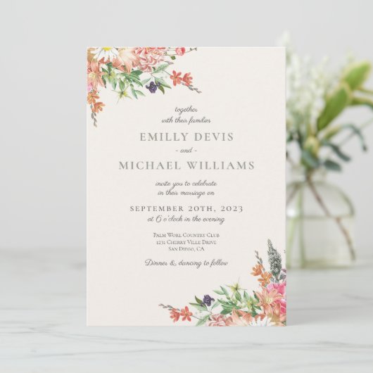 Whimsical Wildblume Sage Green Wedding Einladung (Stehend Vorderseite)