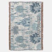 Whimsical Winter Castle Landschaft in Blue & Gray Decke (Vorderseite Vertikal)