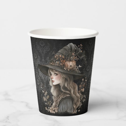 Whimsical Witch on Black Damask Pappbecher (Rückseite)