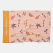Whimsical Woodlands Fall Vibes Personalize Family Geschirrtuch (Horizontal)