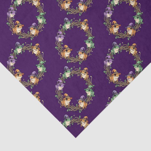 Whimsical Wreath Border Adorned With Witchy Toads Seidenpapier (Ausschnitt)