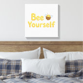 Whimsical Yellow Bumblebee and Quote Leinwanddruck (Insitu (Schlafzimmer))