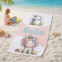 Whimsicaler floraler Anfangsbuchstabe mit Einhorn