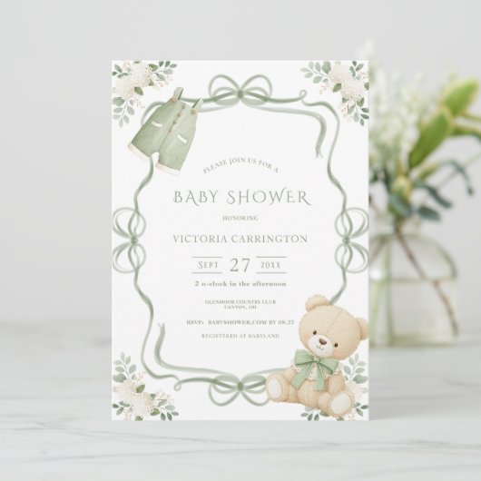 Whimsicaler grüner Rahmen Vintage-Bär Einladung (Stehend Vorderseite)