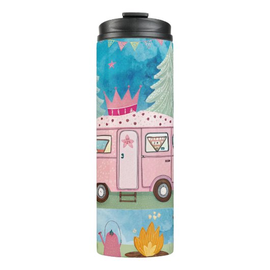 Whimsicaler rosa Camper Van Camping Szene Thermosbecher (Vorderseite)