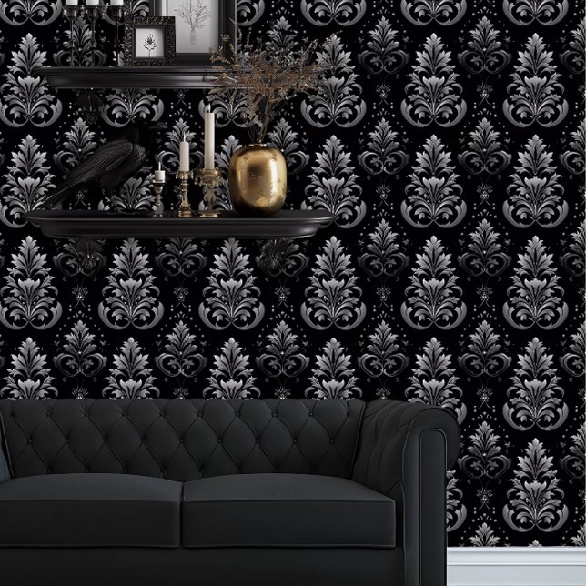 Whimsigoth Black und Silver faszinieren Tapete (Whimsigoth Gray Damask on black wallpaper behind a black couch.)