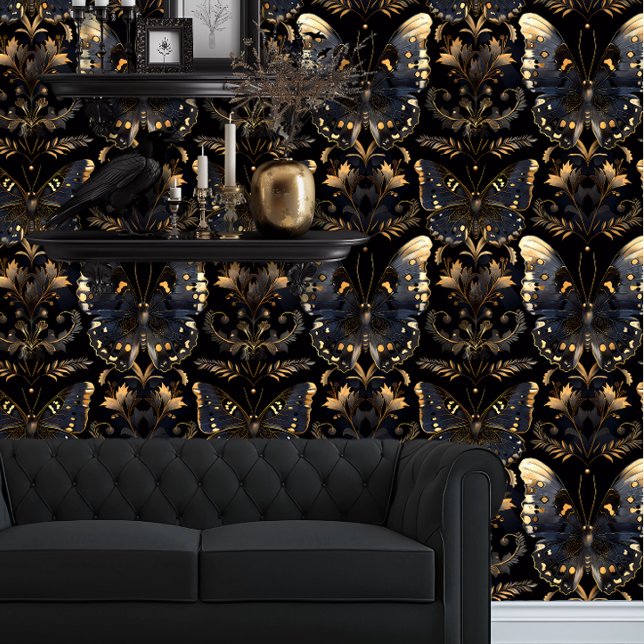 Whimsigoth Gold Transluzente Schmetterlinge Tapete (Whimsigoth Gold Translucent Butterflies Wallpaper behind a black couch.)