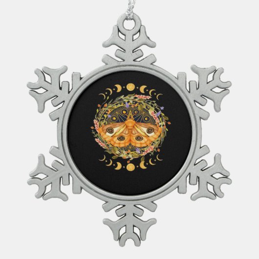 Whimsigoth Moth Classic Schneeflocken Zinn-Ornament (Vorderseite)